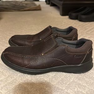 Men’s Clark’s leather slip on loafers. Size 10.5. Brown